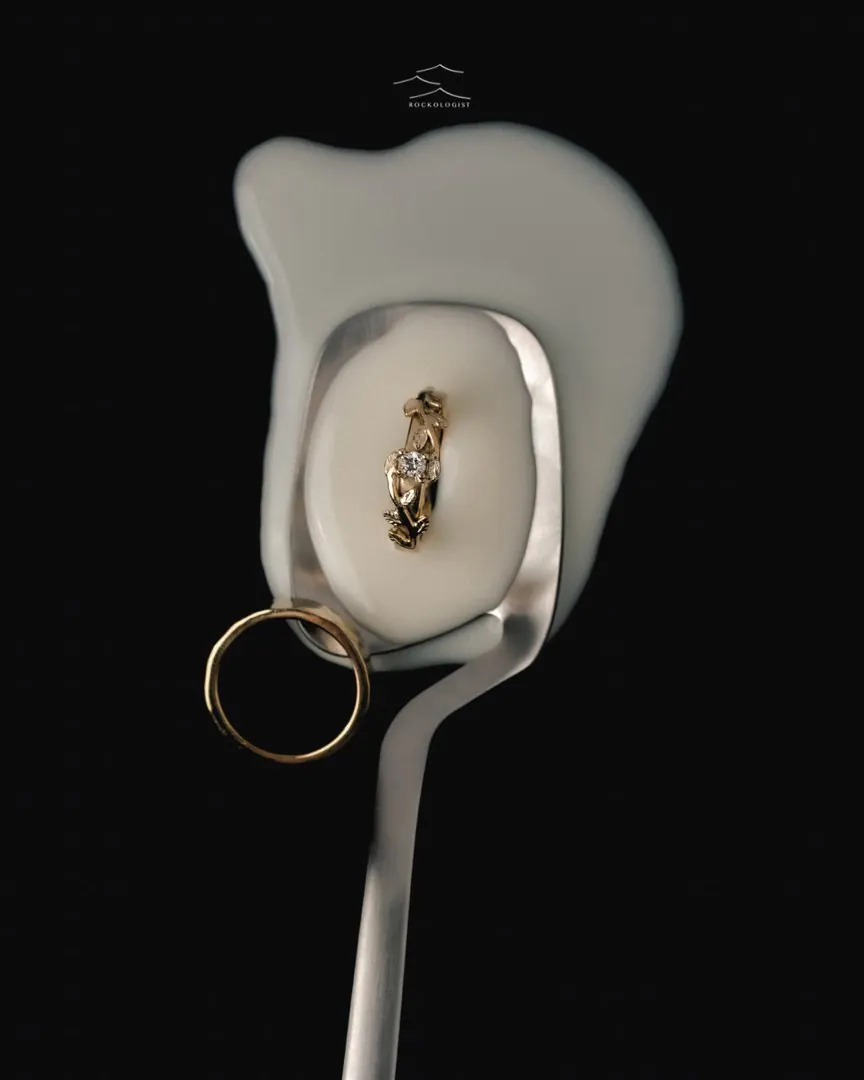 Cincin custom Rockologist