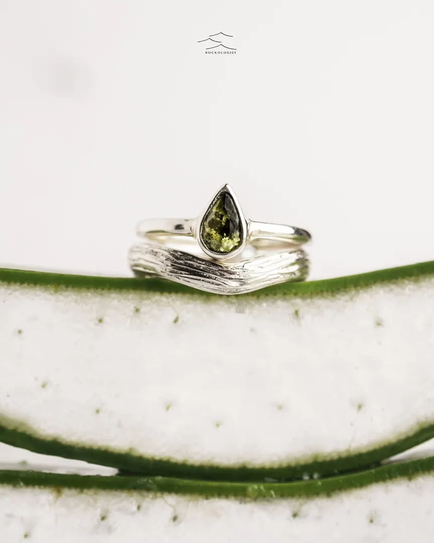 Cincin custom Rockologist