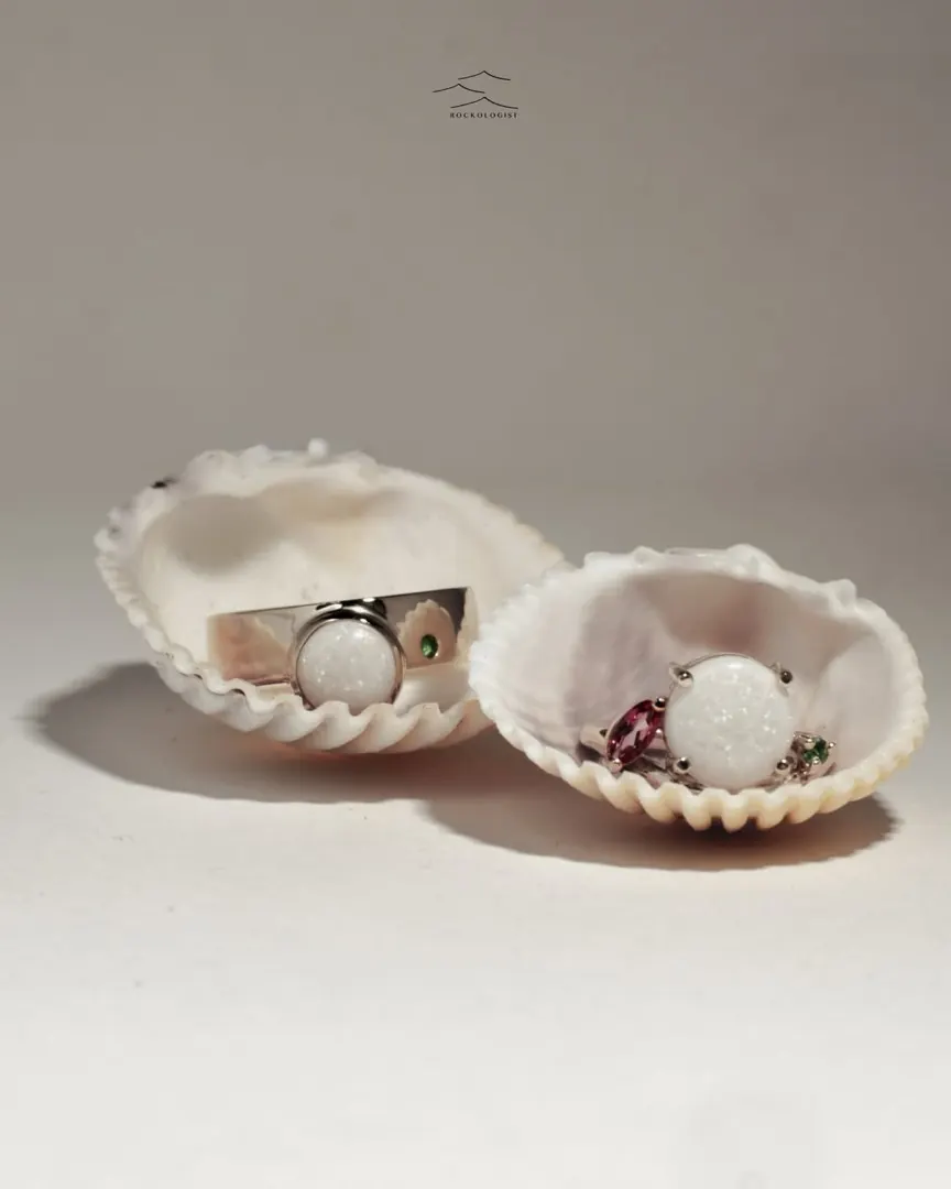 Cincin custom Rockologist