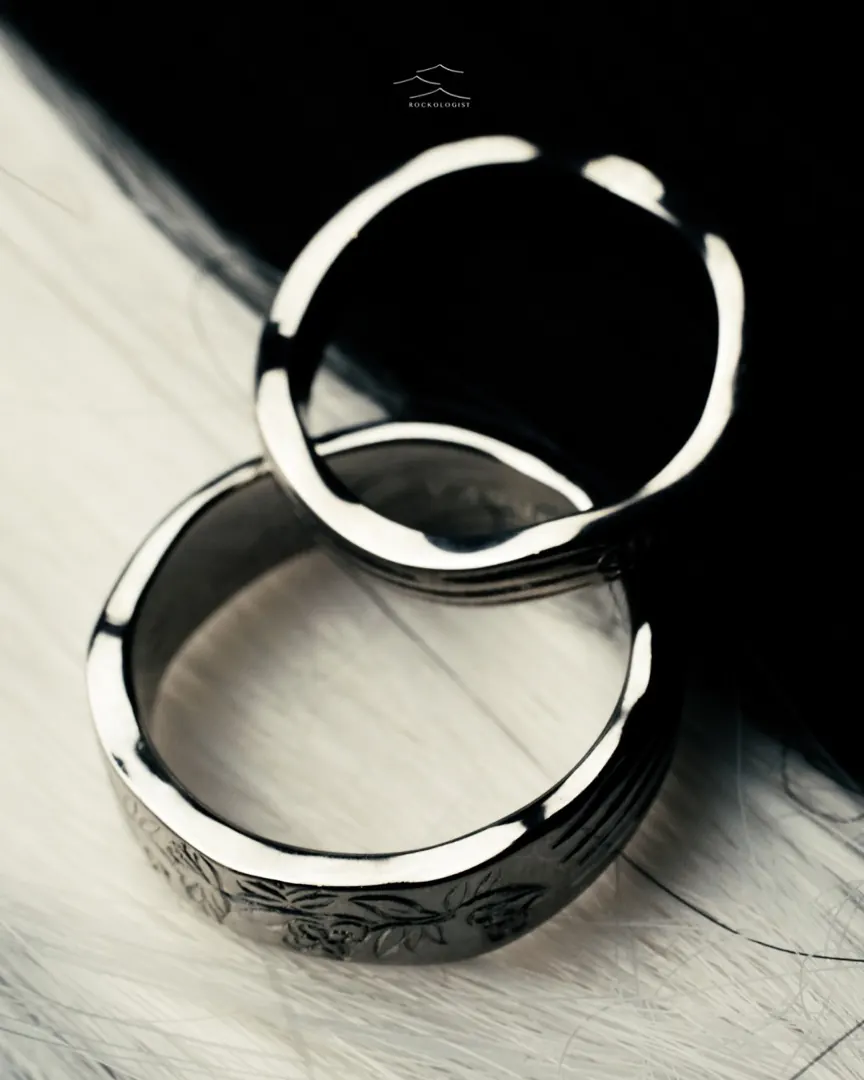 Cincin custom Rockologist
