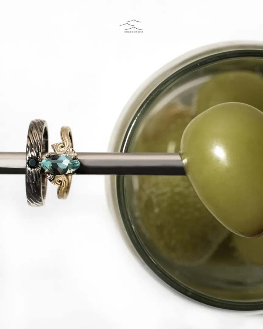 Cincin custom Rockologist