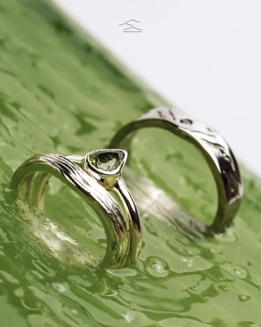 Cincin custom Rockologist