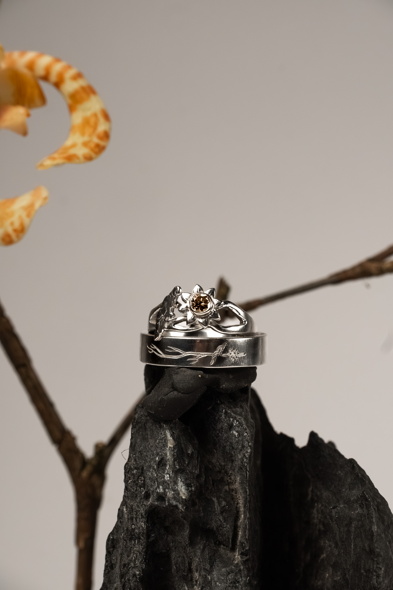 Cincin berlian custom Rockologist